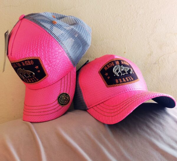 Boné Premium :Made im agro brasil Rosa.