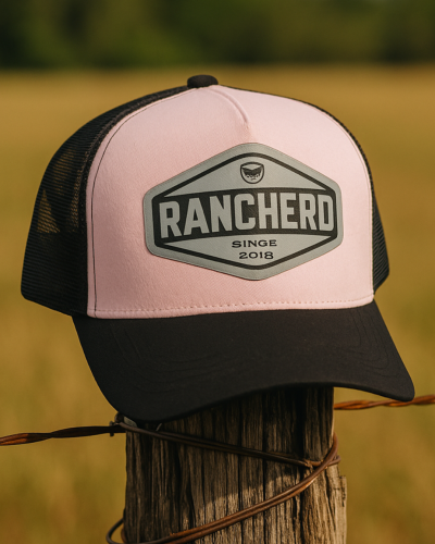 Boné Trucker rancheiro rosa aba preta. Boné Trucker rancheiro rosa aba preta.